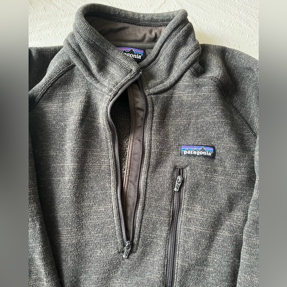 Patagonia Men’s Gray Quarter Zip Fleece Jacket - Picture 4 of 6